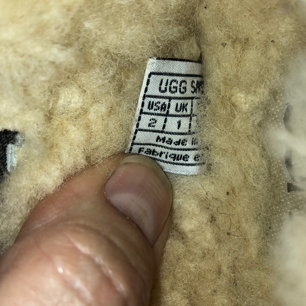 SH28 UGG Slip On Brown Suede w/sheepskin lining - Picture 8 of 8